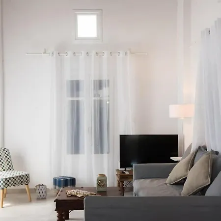 Glamorous 2br In With Amazing Sea View オルノス