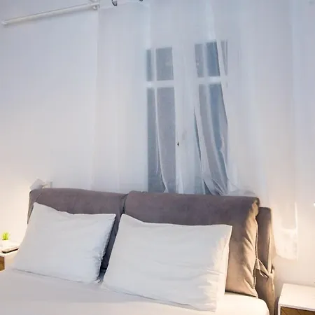 Glamorous 2br In With Amazing Sea View *