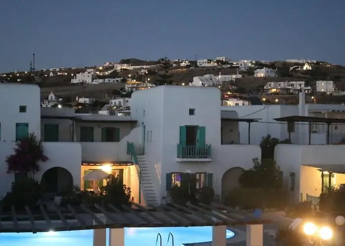 펜션 Glamorous 2br In With Amazing Sea View 오르노스